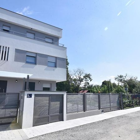 Villa Mami Ζάγκρεμπ Εξωτερικό φωτογραφία